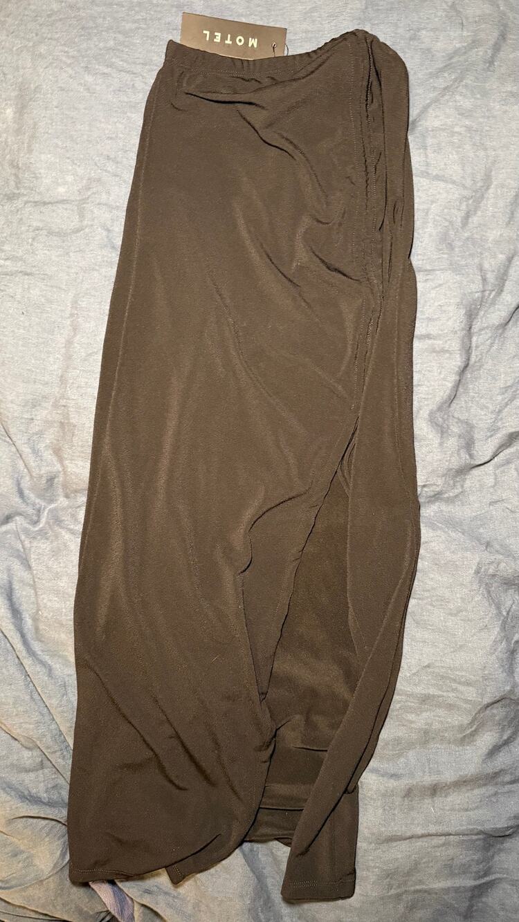NWT Motel Ruched Side Slit Maxi Skirt Size Small